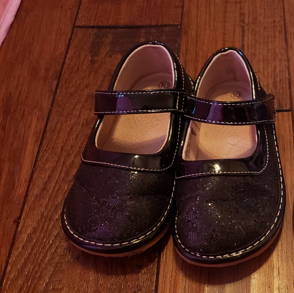 Black squeaky shoes